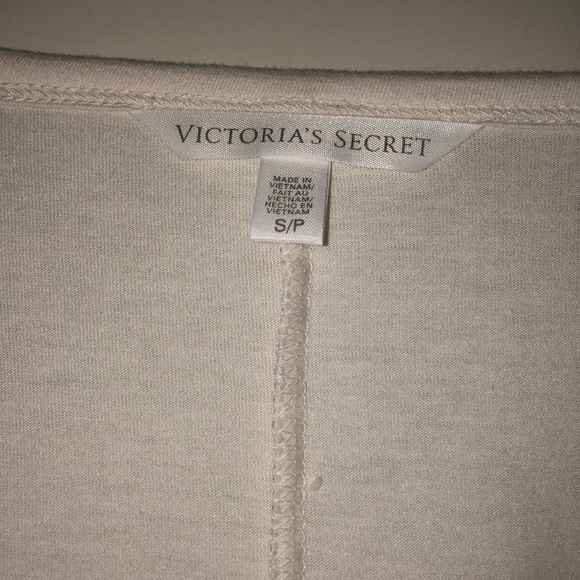 Cute color block top from Victoria’s Secret - Picture 2 of 4